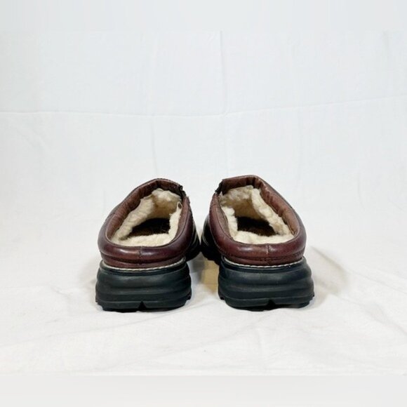 Ugg Midtown Brown Leather Shearling Lined Slip On Mule Clogs~7~ - Picture 5 of 7
